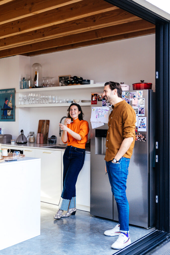 groot schuifraam in Antwerpse appartement