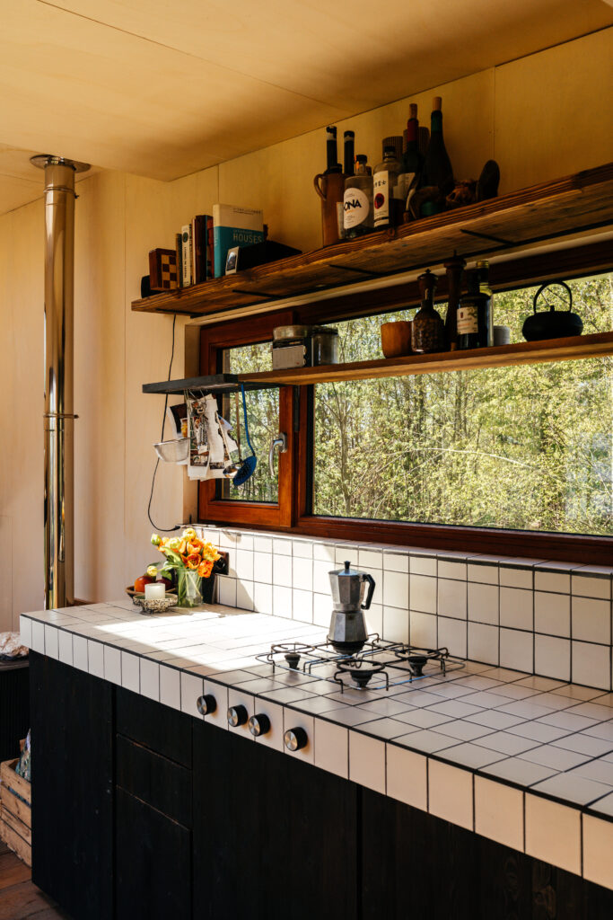 japans geinspireerde keuken in de tiny house